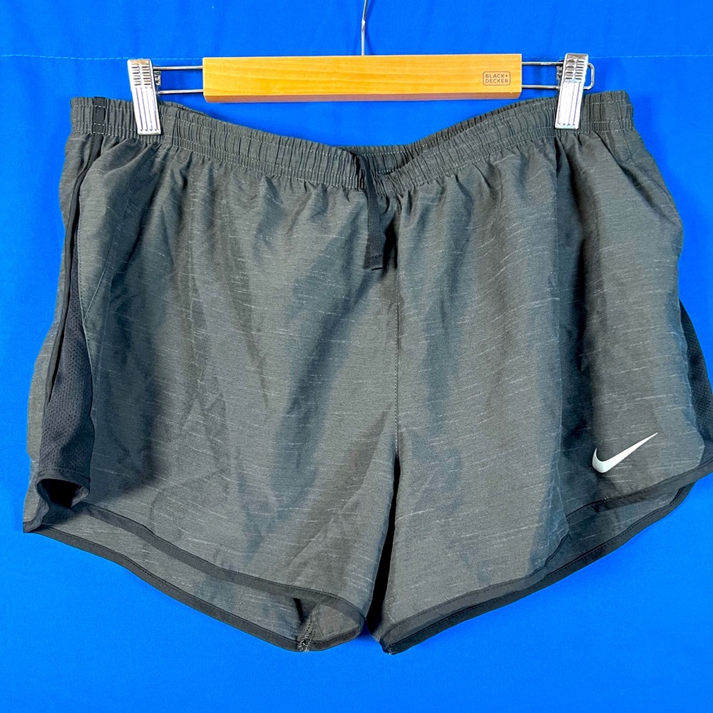 Women’s Plus Size Nike Running Shorts XXL NWT